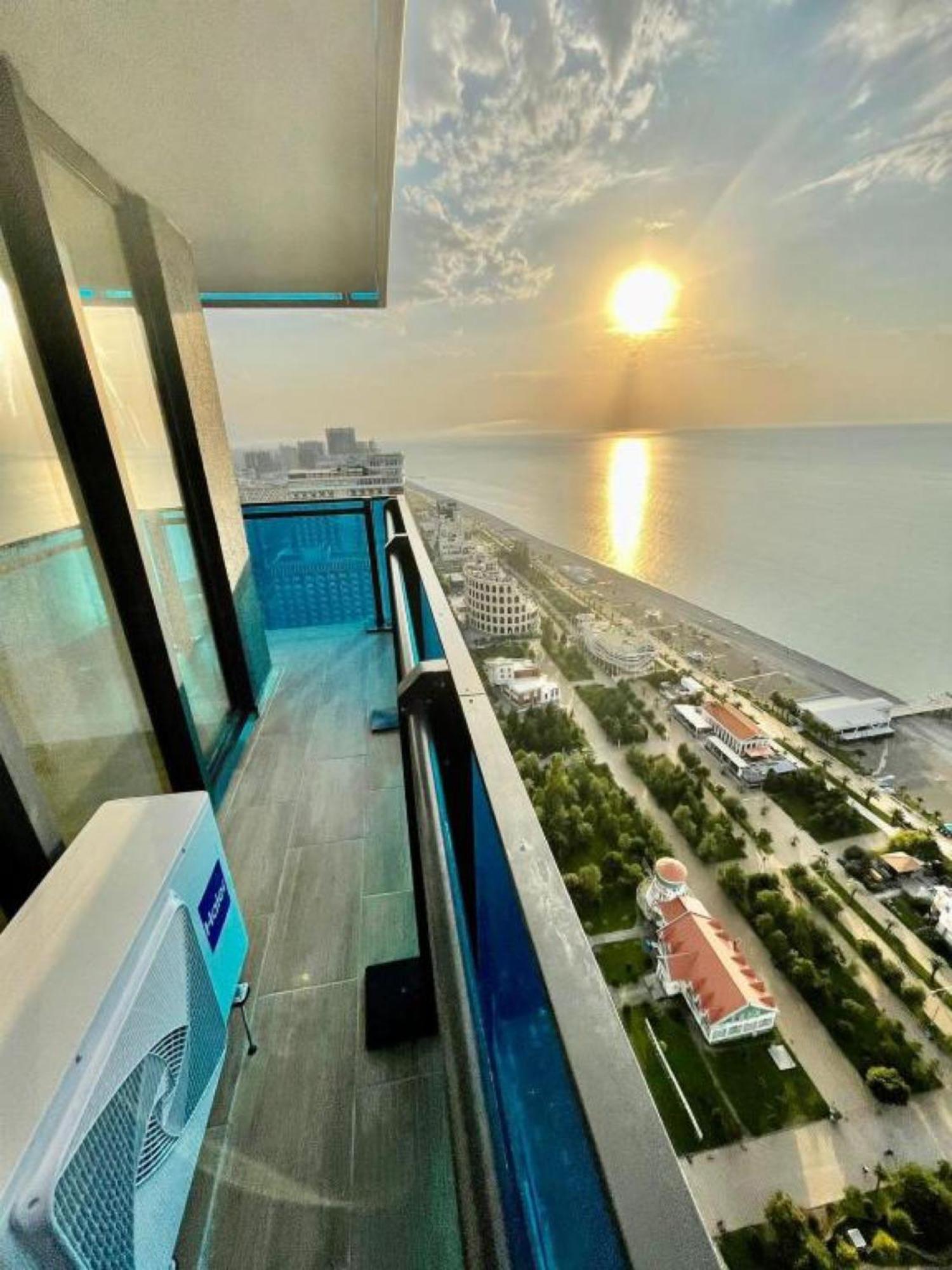 אפרטהוטל באטומי Orbi City Sea View מראה חיצוני תמונה