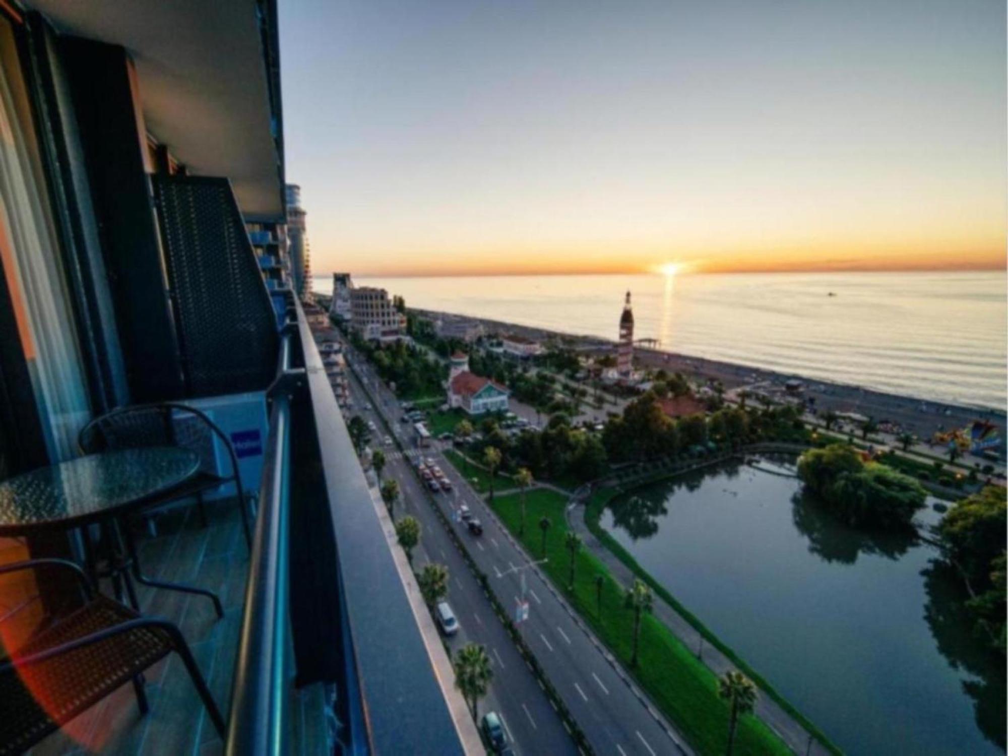 אפרטהוטל באטומי Orbi City Sea View מראה חיצוני תמונה